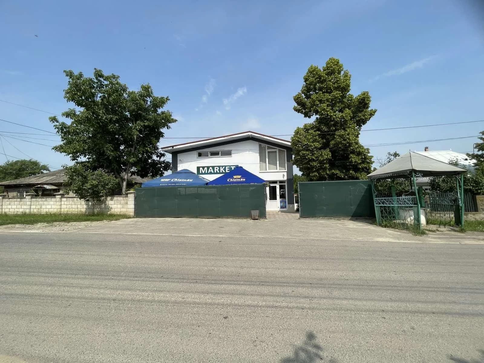 Construcție comercială în un nivel cu mansardă,satul Lucășeuca, Orhei.